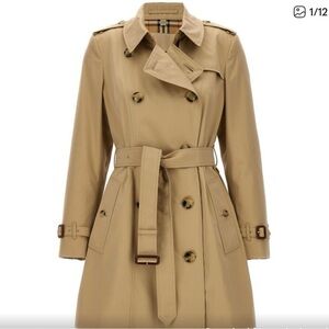 Burberry Chelsea Honey Double-Breasted Trench Coat short